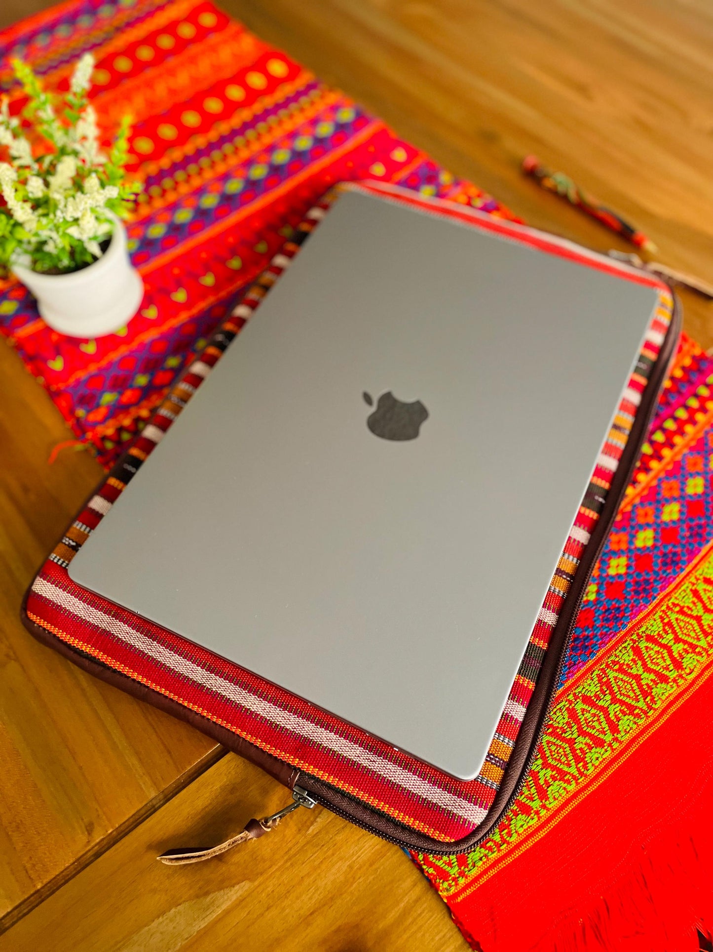 Laptop cover case (L) - Brown