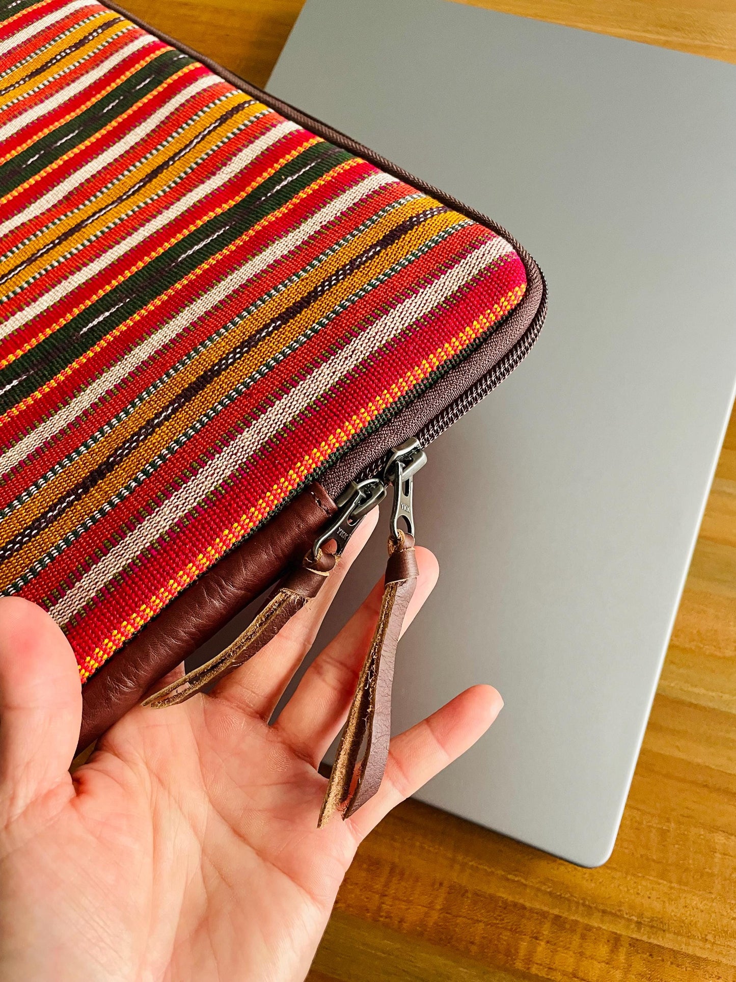 Laptop cover case (L) - Brown