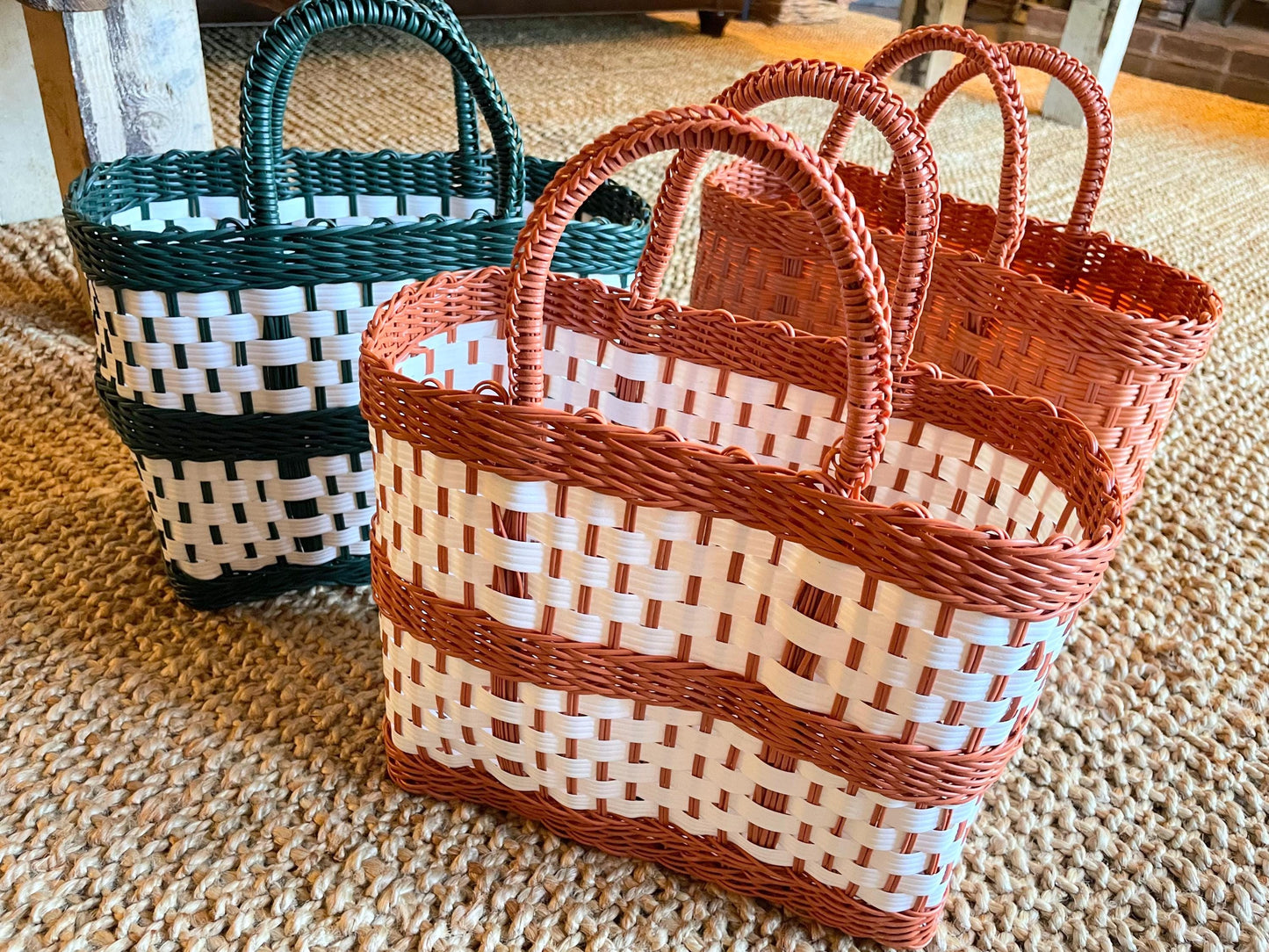 Plastic Market Basket Tote Bag / Medium / Brown and White