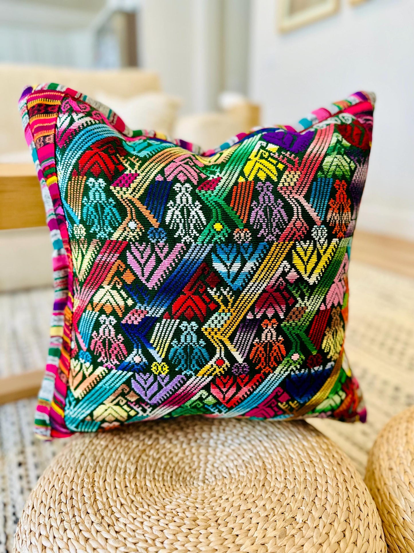 Pillow cover from Concepcion Chiquirichapa