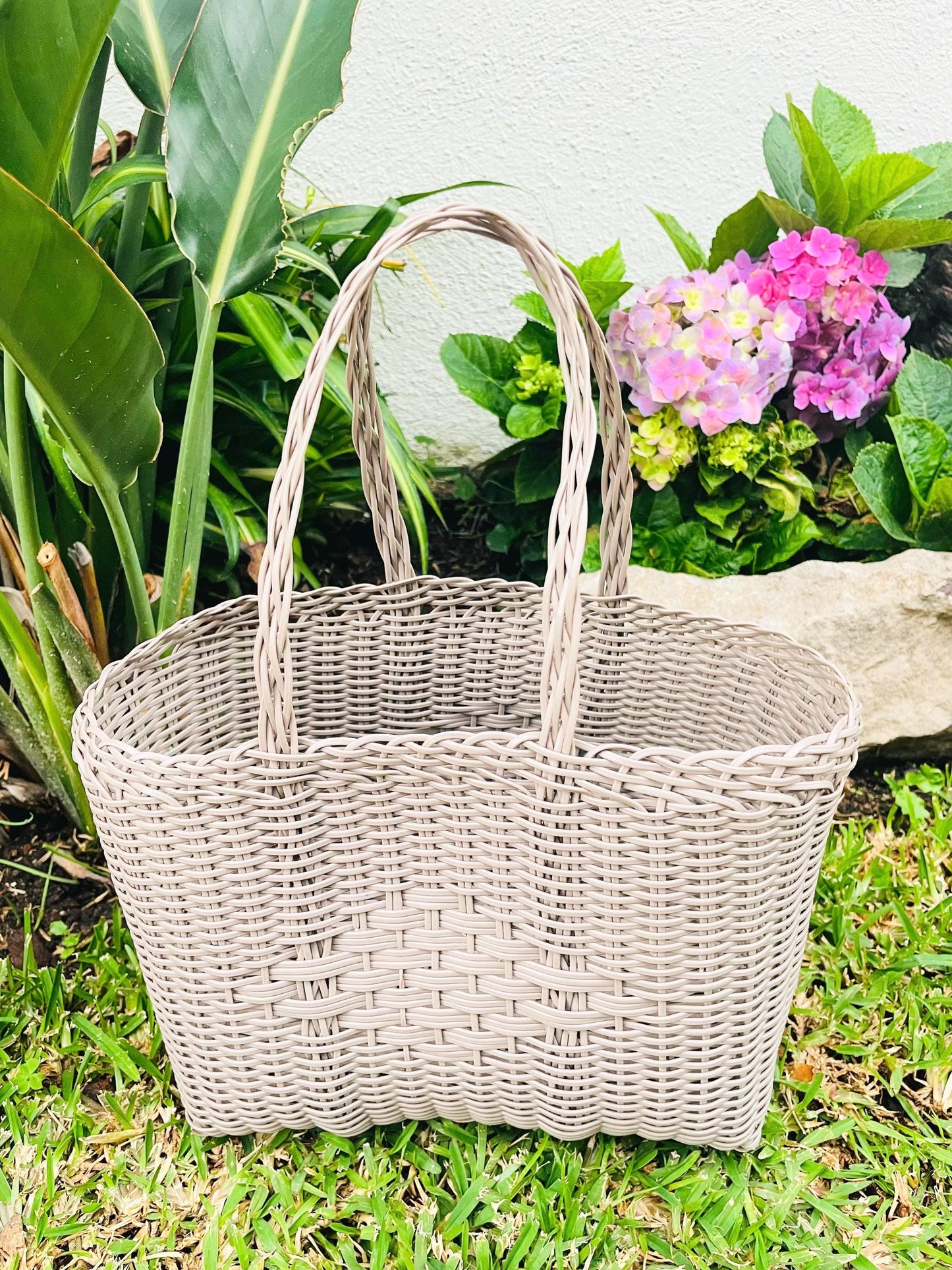 Plastic Tote Bag (M) - Light Gray