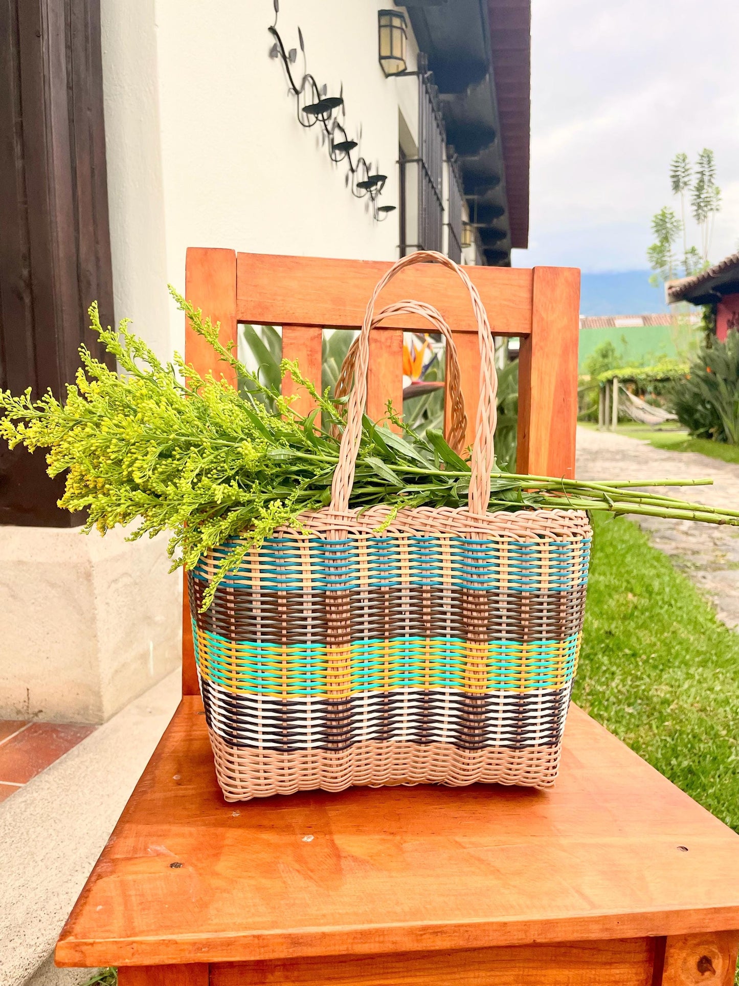 Plastic Tote Bag - Beigemulti