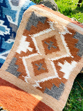 Load image into Gallery viewer, Wool Rug