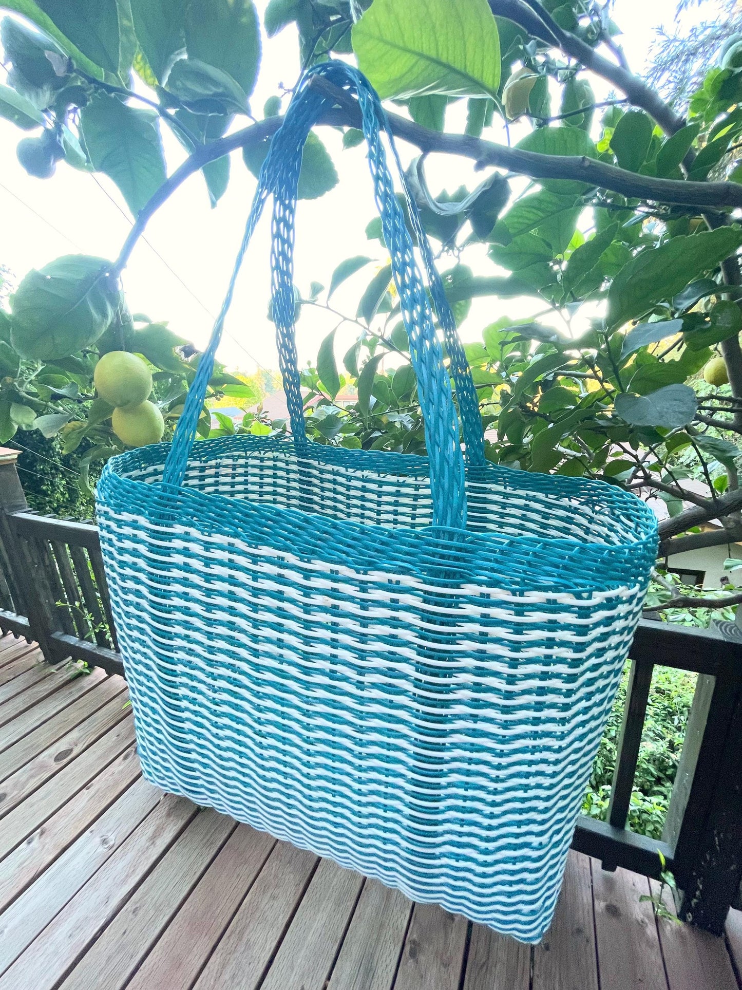 Plastic Basket Tote / Large / Light Blue