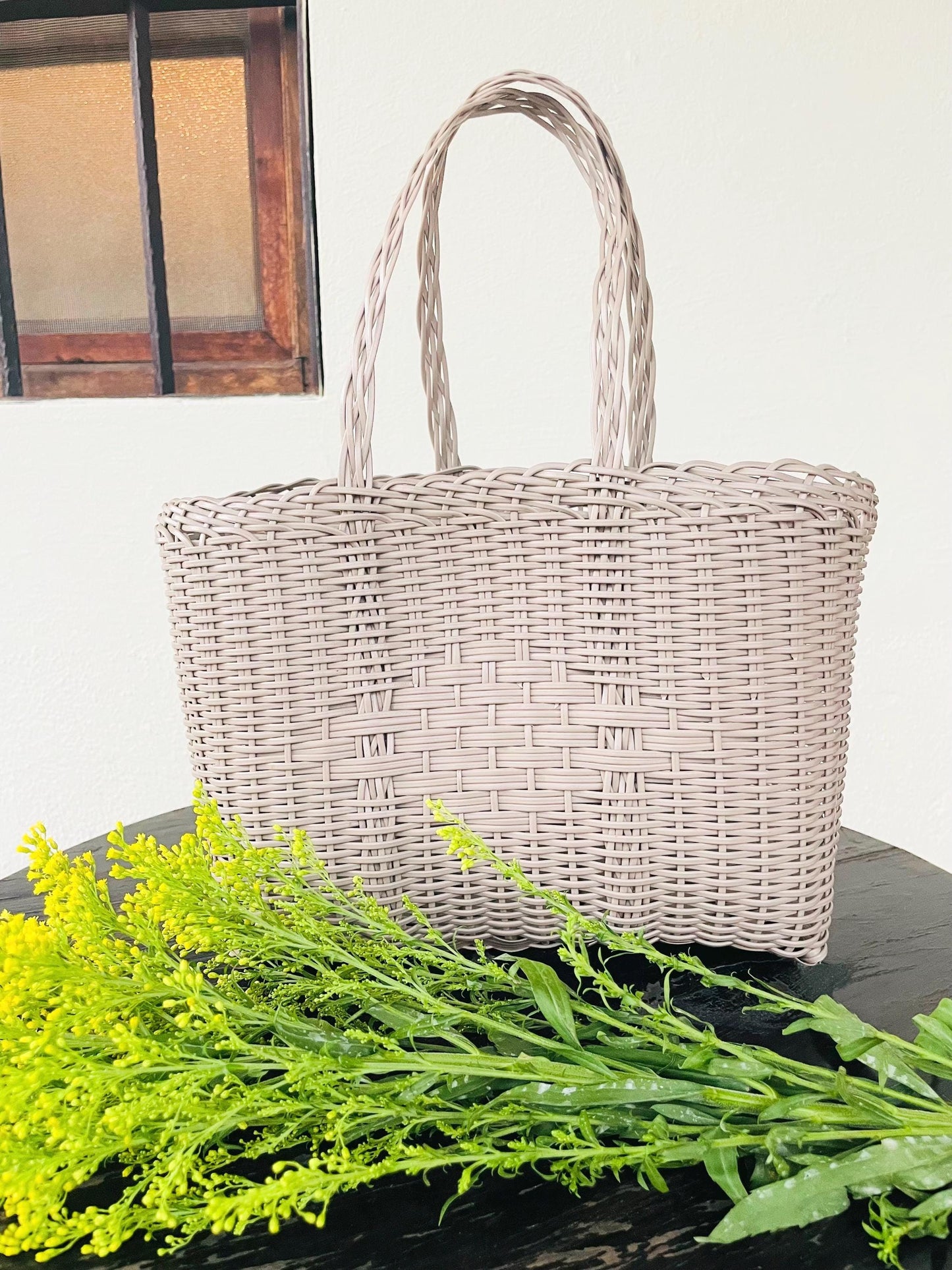 Plastic Tote Bag (M) - Light Gray