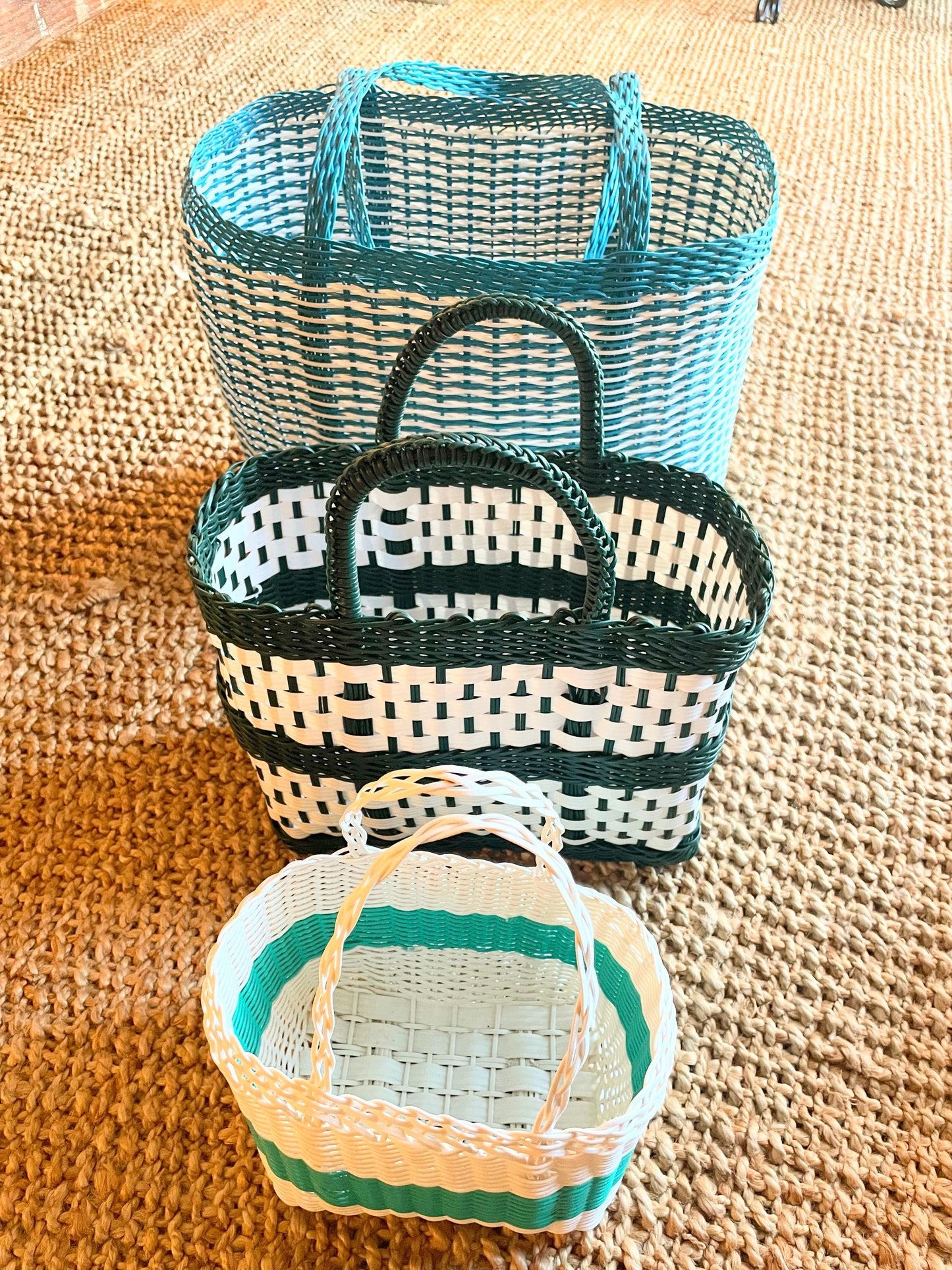 Plastic Basket Tote / Large / Light Blue