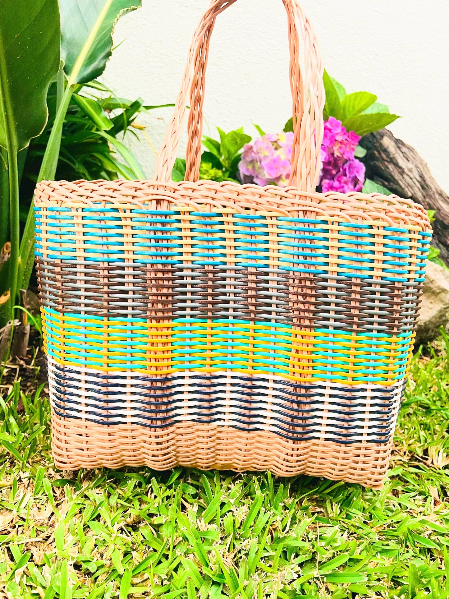 Plastic Tote Bag - Beigemulti