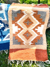 Load image into Gallery viewer, Wool Rug