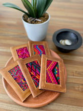 Load image into Gallery viewer, Guatemalan Authentic Leather/Huipil Card Holders