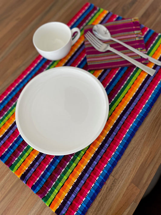 Guatemalan Table placemats in Multicolor